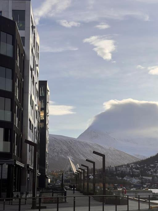 Tromso's Location? & Nature 5 Mins Away. Casa de férias Tromsø