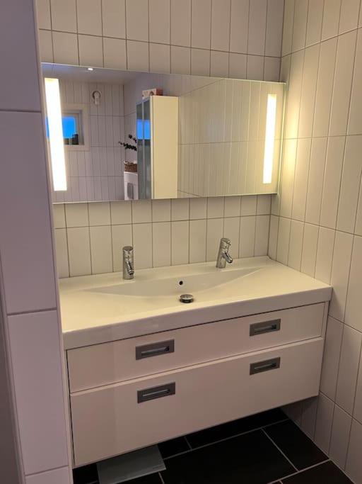 Tromso's Location? & Nature 5 Mins Away. Holiday home